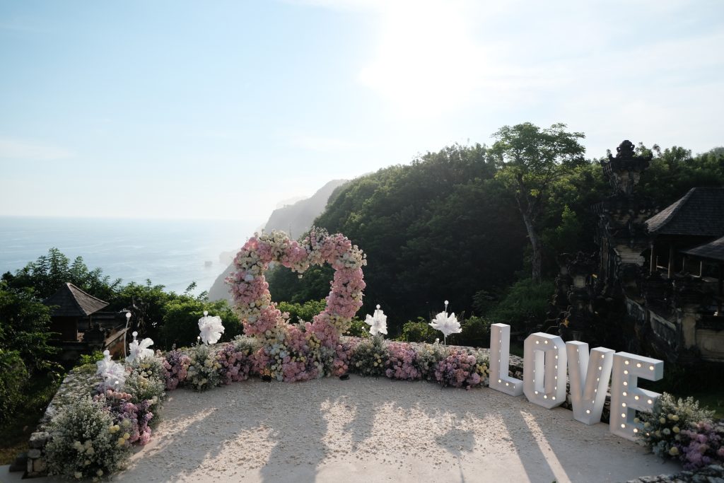 FIX meadow style floral arrangements in Bali