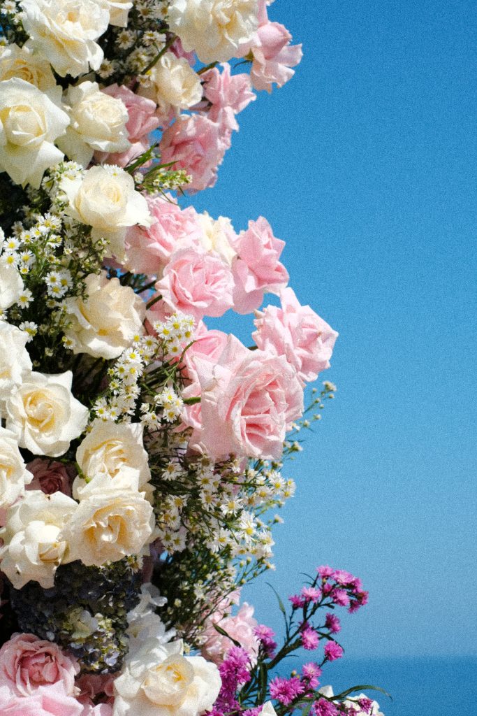 [Blush roses and lavender wedding florals]